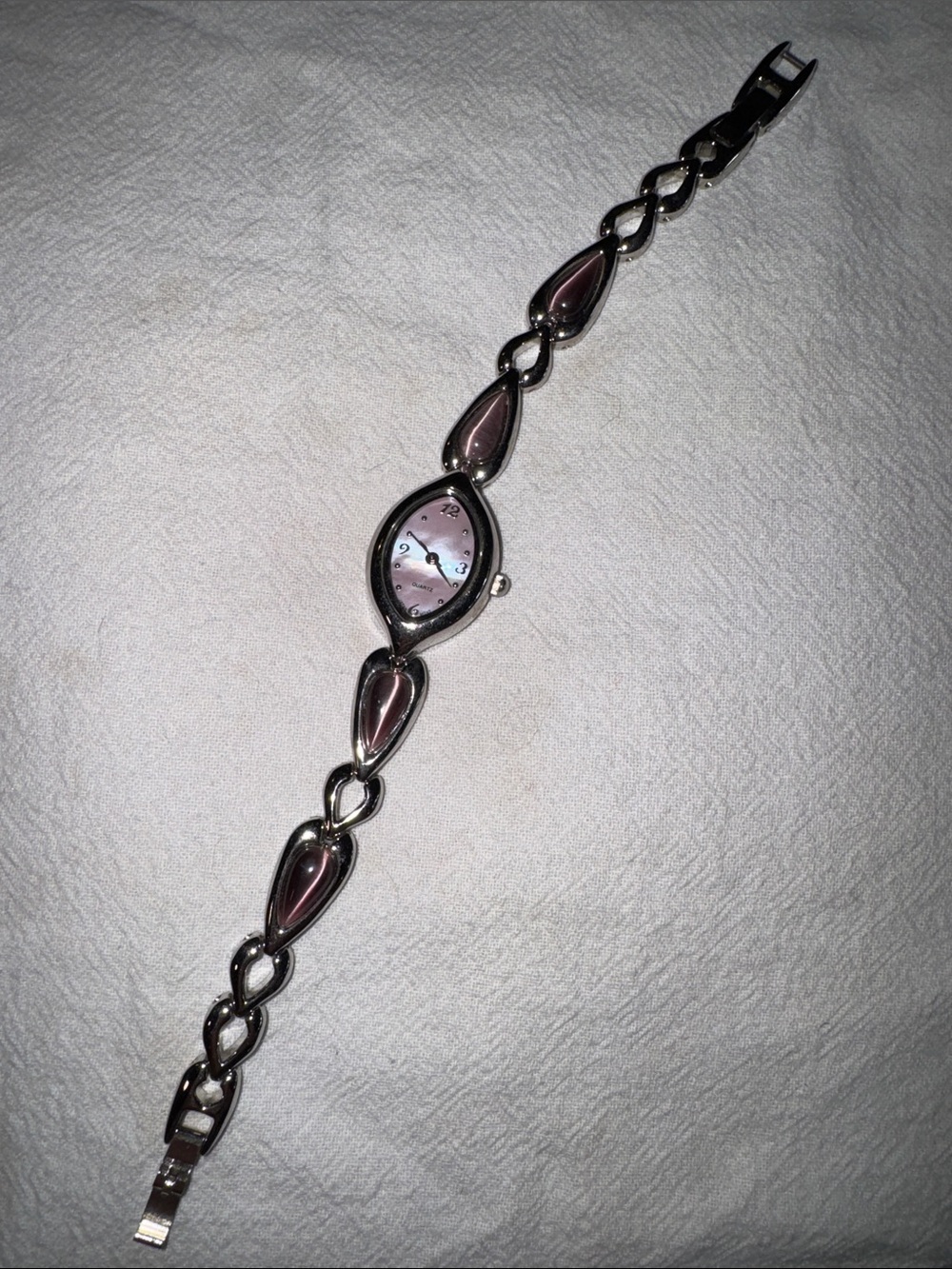 Elegant Quartz Women's Silver Bracelet Watch with Lavender Accents